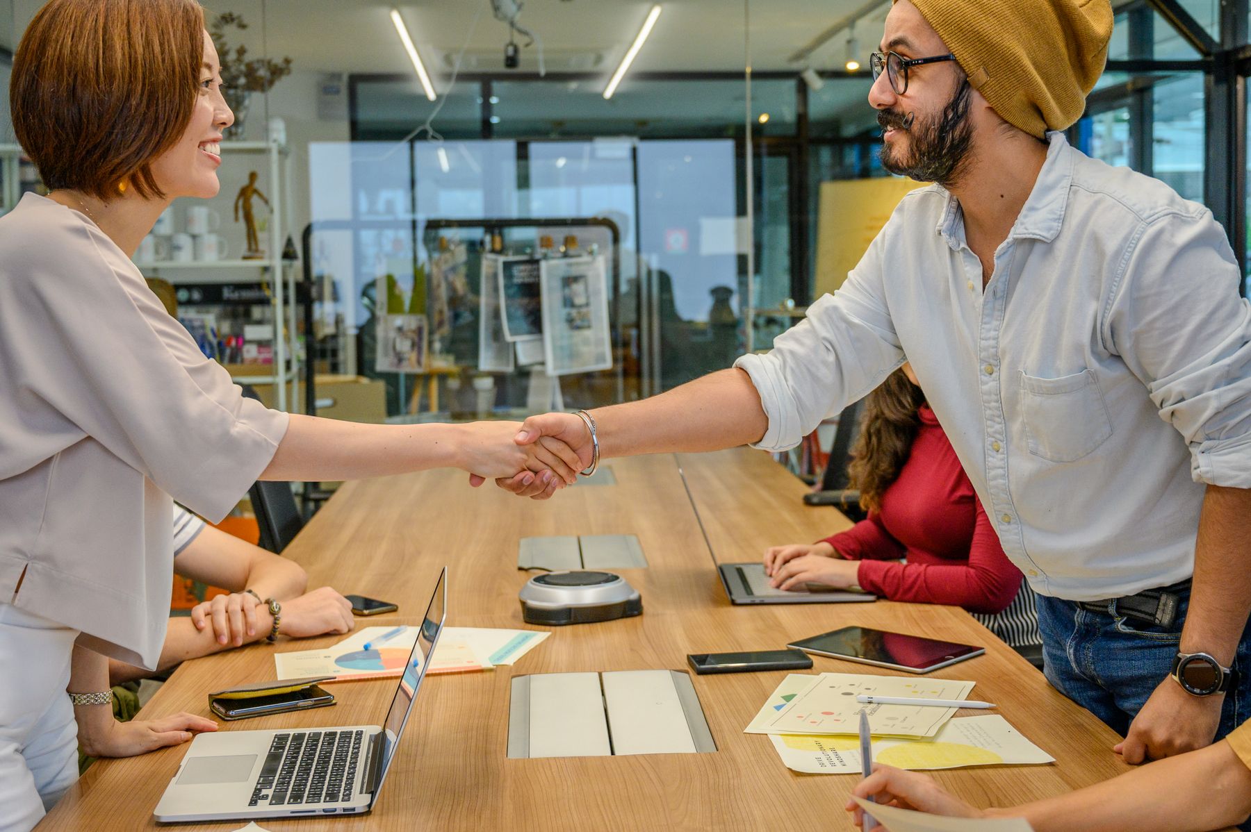 Retail Partner vs. Amazon Agency: Why the Business Model Matters